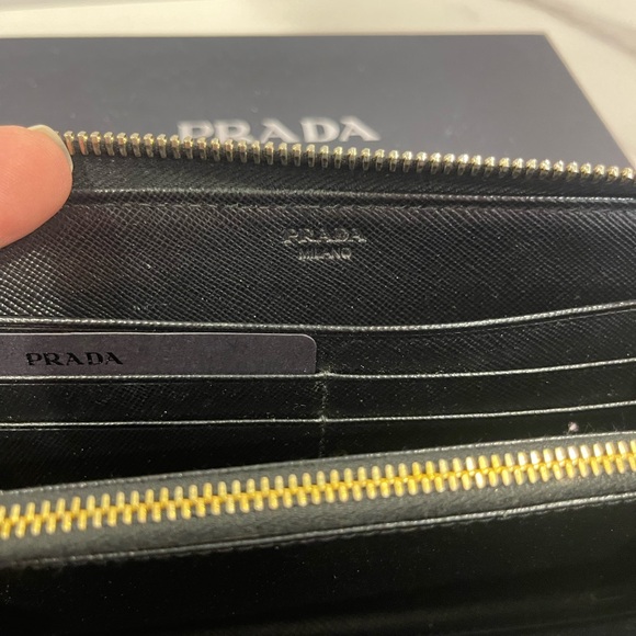 Authentic Prada Saffiano Black Zippy Wallet - Picture 9 of 9